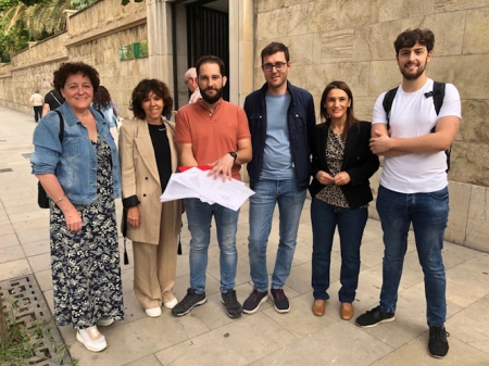 Entrega de las firmas (PSOE)