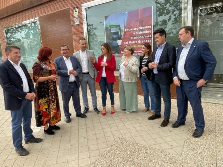 Miembros del PSOE de Granada junto a José Entrena (PSOE) 