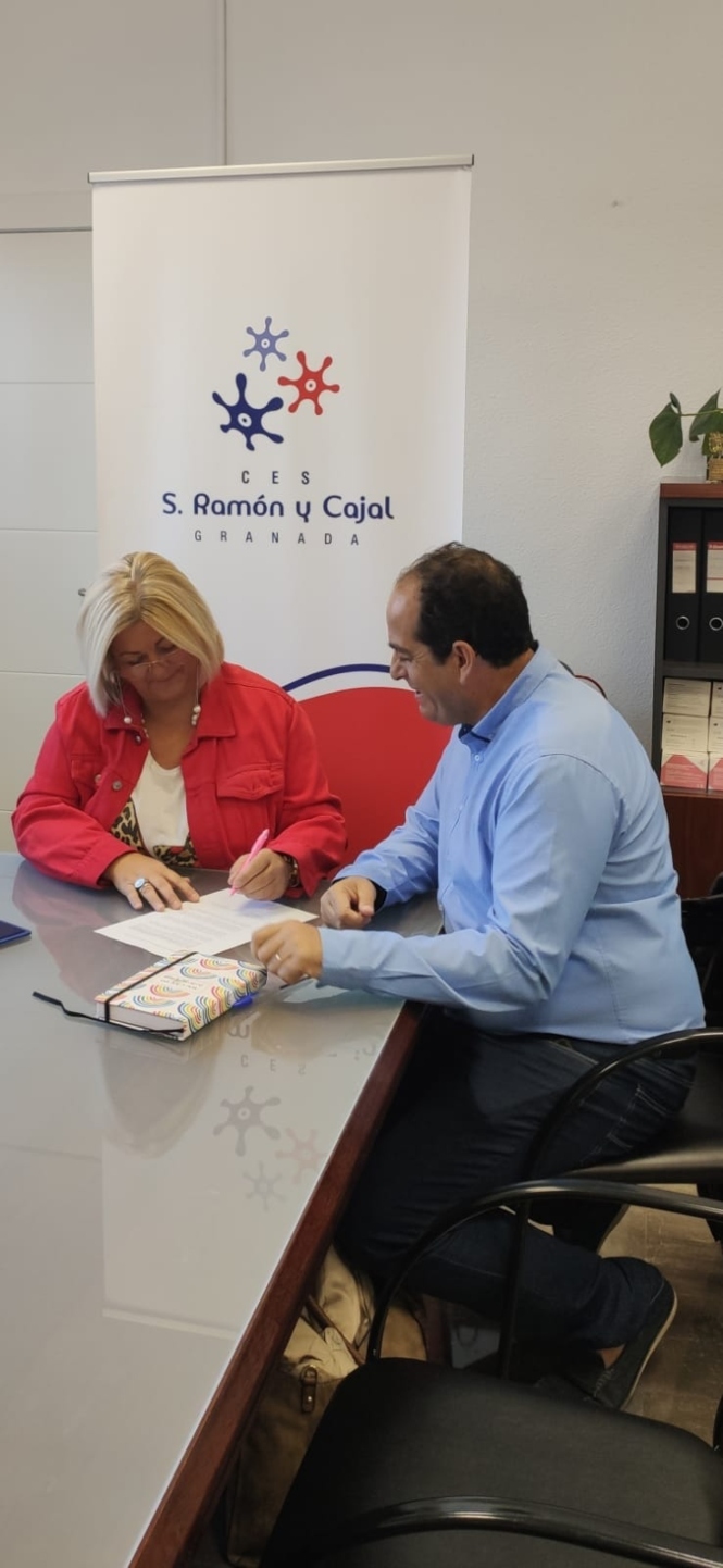 Imagen de la firma del convenio (AYTO. CHURRIANA)