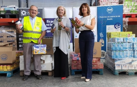 Entrega de los alimentos (CAJA GRANADA FUNDACIÓN) 
