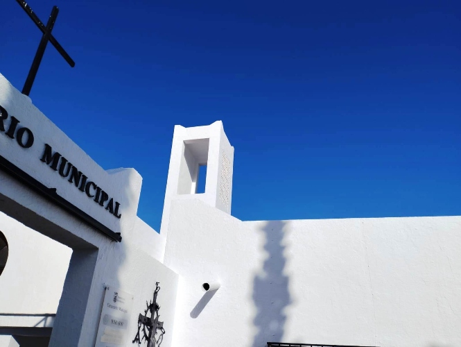 Fachada del cementerio de Almuñécar (AYTO. ALMUÑÉCAR) 