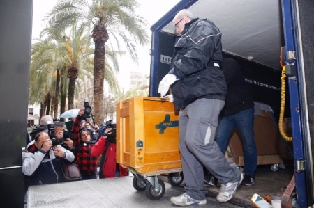 Imagen de la llegada en 2018 al Centro Federico García Lorca de Granada de los primeros fondos del legado del poeta (EUROPA PRESS)