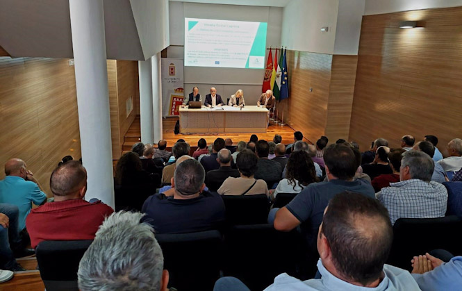 Reunión de la Junta con afectados por la VOC en Granada, en imagen de archivo (JUNTA DE ANDALUCÍA)