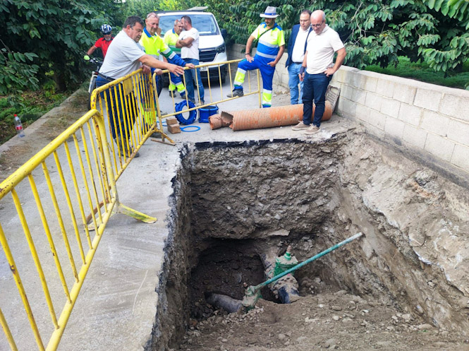 Imagen de la visita a las obras (AYTO. ALMUÑÉCAR)