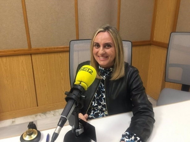 La consejera de Fomento, Articulación del Territorio y Vivienda, Marifrán Carazo, en una entrevista en la Cadena SER (CADENA SER ANDALUCÍA) La consejera de Fomento, Articulación del Territorio y Vivienda, Marifrán Carazo, en una entrevista en la Cadena SER (CADENA SER ANDALUCÍA)