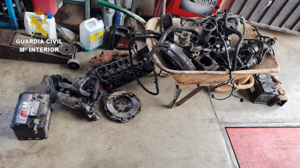 Piezas robadas en talleres de La Zubia (GUARDIA CIVIL(