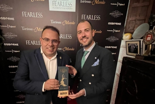 Entrega del reconocimiento (AYTO. ALMUÑÉCAR)