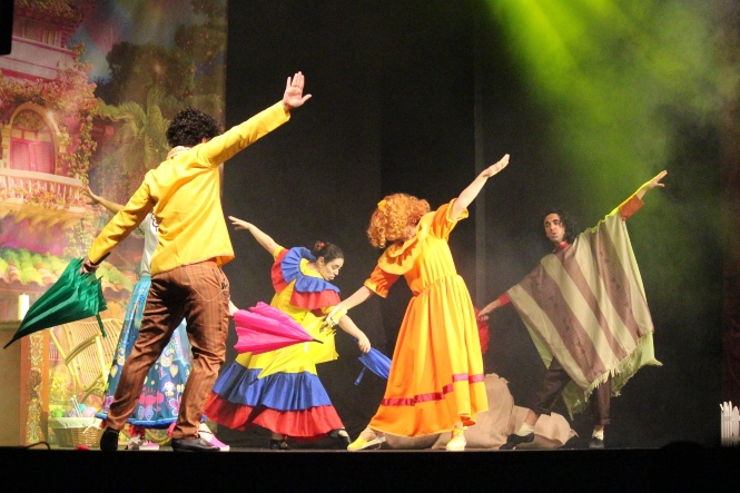 Musical Encanto /AYTO. ALMUÑÉCAR)