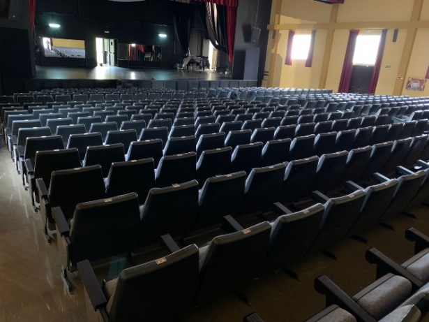 Teatro de Pinos Puente (AYTO. PINOS PUENTE)