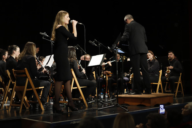 Imagen del concierto (AYTO. HUÉTOR TAJAR)