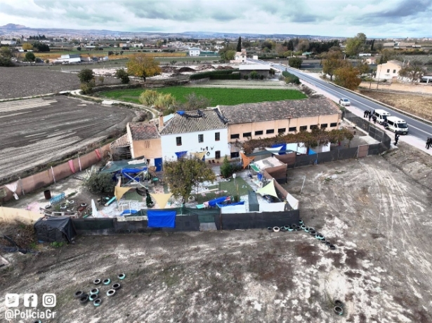 Cortijo de Granada donde se celebran fiestas ilegales (POLICÍA LOCAL DE GRANADA) 