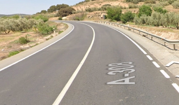 Carretera A-308, a su paso por Iznalloz (EMERGENCIAS 112 ANDALUCÍA)