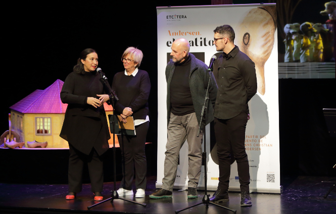 Presentación de El Patito Feo (AYUNTAMIENTO GRANADA) 