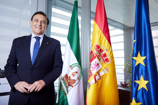 El consejero de Universidad, Investigación e Innovación, José Carlos Gómez Villamandos, en una entrevista a Europa Press (EP/JOAQUÍN CORCHERO)