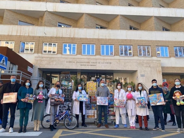 Entrega de los juguetes (AYTO. OTURA)