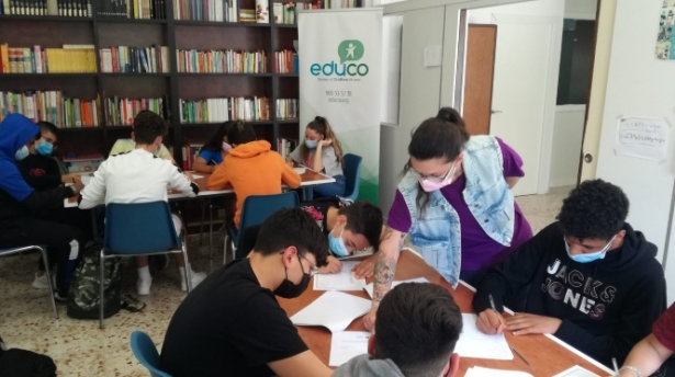 (EDUCO)