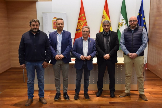 Comparecencia informativa en Baza para valorar el principio de acuerdo de captación de agua en el embalse del Portillo (AYUNTAMIENTO)