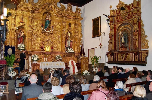 Iván Centenillo durante el pregón (PARROQUIA PELIGROS)