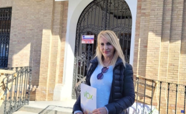 La portavoz de Vox en el Ayuntamiento de Santa Fe (VOX) 
