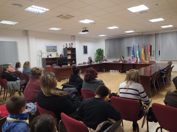 Reunión informativa celebrada en el Ayuntamiento de Huétor Tájar (AYTO. HUÉTOR TÁJAR)