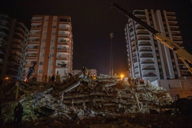 Daños materiales en Adana, Turquía, tras el terremoto de magnitud 7,4 en el sur del país, cerca de la frontera con Siria (TOLGA ILDUN/ZUMA PRESS WIRE/DPA)
