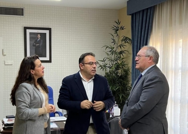 Imagen de la reunión (AYTO. ALMUÑÉCAR) 