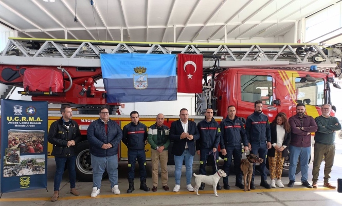 Recepción a los bomberos de Almuñécar que han participado en tareas de rescate en Turquía tras los terremotos (AYUNTAMIENTO) 