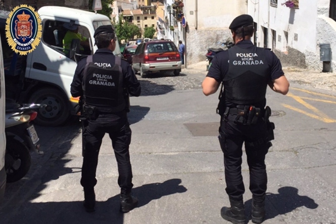 Imagen de archivo de la Policía Local de Granada, en el entorno de la calle Elvira (POLICÍA LOCAL)