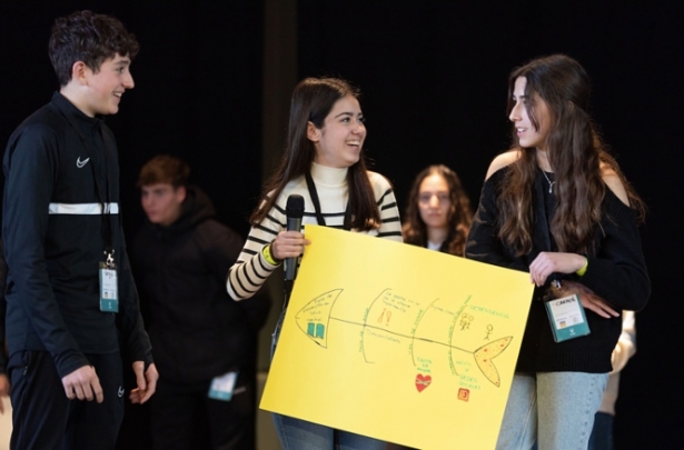 Imagen de estudiantes (SCHOLAS)