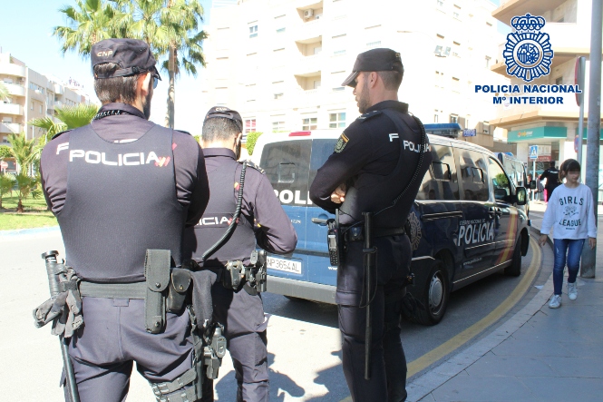 Agentes de la Policía Nacional (POLICÍA NACIONAL)