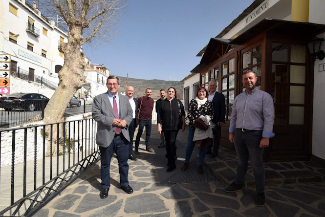 Imagen de la visita a Bérchules (R. MARTÍNEZ/ DIPGRA)