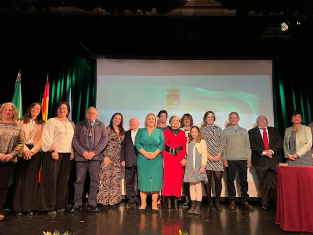Entrega de las Medallas de Oro del Ayuntamiento de La Zubia (AYTO. LA ZUBIA)