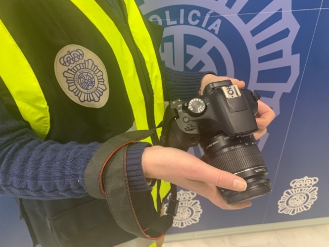 Imagen de una de las cámaras de fotos (POLICÍA NACIONAL) 