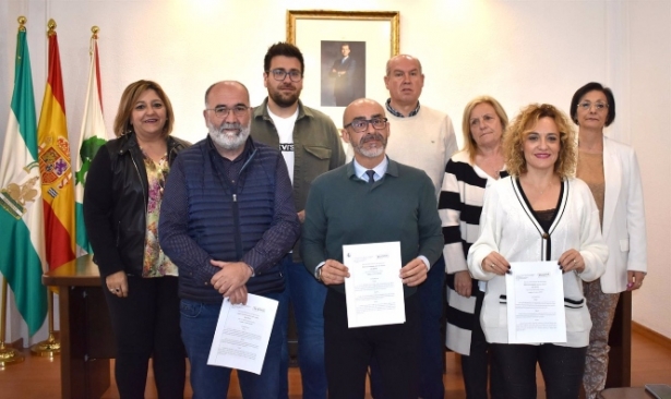 Comparecencia del equipo de gobierno de Albolote para valorar el archivo de una denuncia por un contrato de limpieza (AYUNTAMIENTO) 
