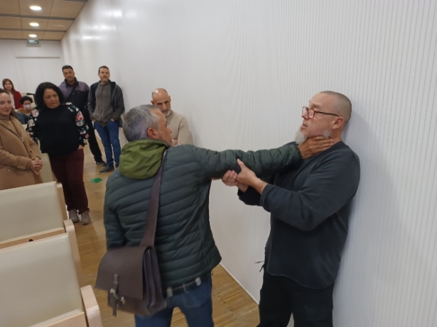 Simulación de una agresión durante el curso (JUNTA)