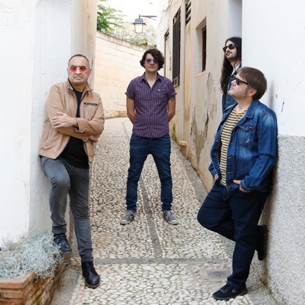 Superheroes del barrio (BORDERLINE MUSIC)