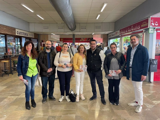 La candidata de Ciudadanos a la Alcaldía de Granada, Concha Insúa, visita Merca-80 (CS) La candidata de Ciudadanos a la Alcaldía de Granada, Concha Insúa, visita Merca-80 (CS)