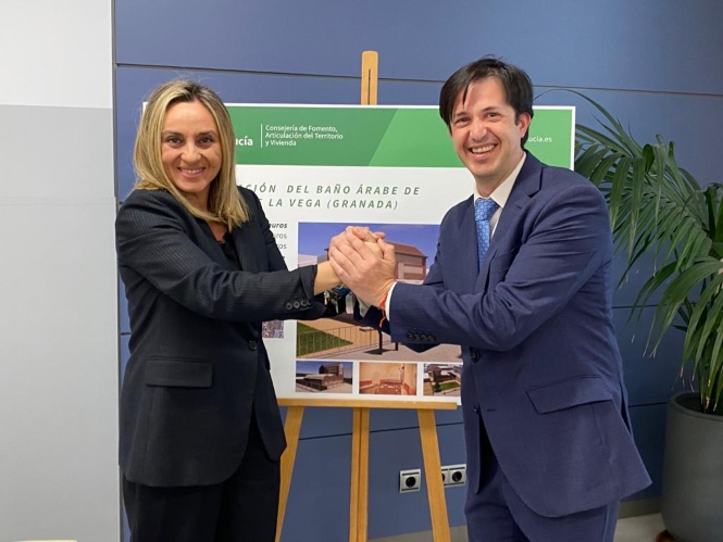 Marifrán Carazo junto al alcalde de Churriana (JUNTA) 