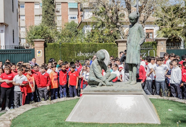 Alumnos del Ave María (AVE MARÍA) Alumnos del Ave María (AVE MARÍA)