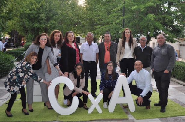 Imagen de archivo de una candidatura de Compromiso por Andalucía en Caniles, con la actual alcaldesa, María Pilar Vázquez (COMPROMISO POR ANDALUCÍA) Imagen de archivo de una candidatura de Compromiso por Andalucía en Caniles, con la actual alcaldesa, María Pilar Vázquez (COMPROMISO POR ANDALUCÍA)