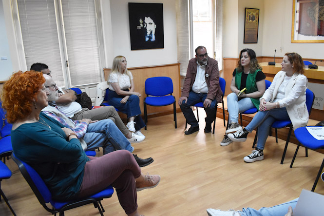 Imagen de la reunión (GRANADA UNIDA)