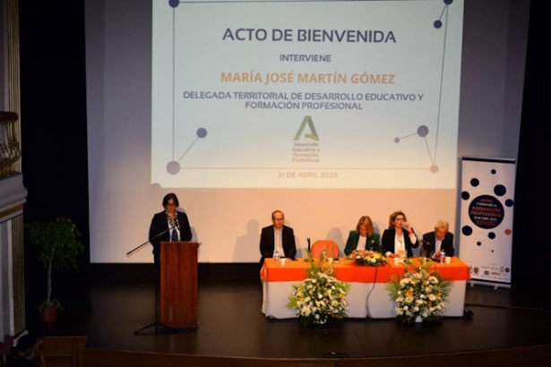 Acto de bienvenida en la jornada (JUNTA)