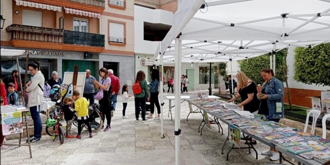 Feria del libro (AYUNTAMIENTO CÚLLAR VEGA) 