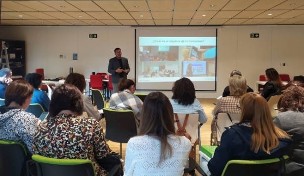 Formación financiera digital a cargo de Edufinet (UNICAJA) Formación financiera digital a cargo de Edufinet (UNICAJA)