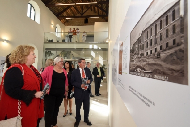 Visita a la exposición (R. MARTÍNEZ / DIPGRA)