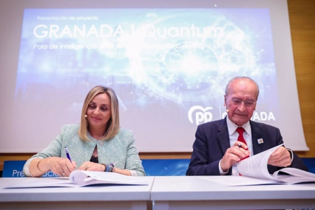 La Candidata Del PP A La Alcaldía De Granada, Marifrán Carazo, Y El Alcalde De Málaga, Francisco De La Torre (PP) La Candidata Del PP A La Alcaldía De Granada, Marifrán Carazo, Y El Alcalde De Málaga, Francisco De La Torre (PP)