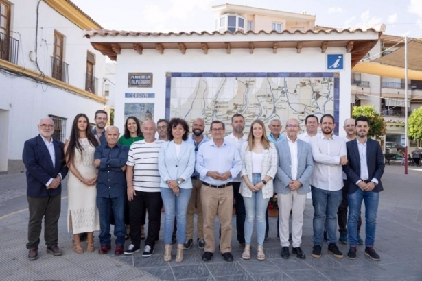 Foto de familia de candidatos del PSOE en la Alpujarra (PSOE) Foto de familia de candidatos del PSOE en la Alpujarra (PSOE)