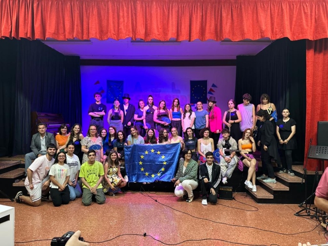 Clausura de la semana de Europa en el IES Severo Ochoa (JUNTA)