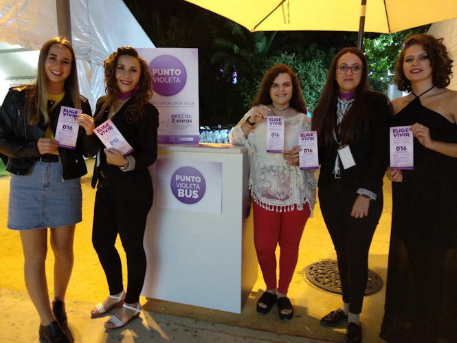 Punto Violeta de la feria de Huétor Tájar en un año anterior (AYTO. HUÉTOR TÁJAR)