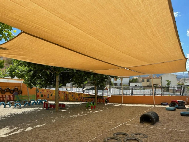 Instalación de toldos (AYTO. HUÉTOR VEGA)